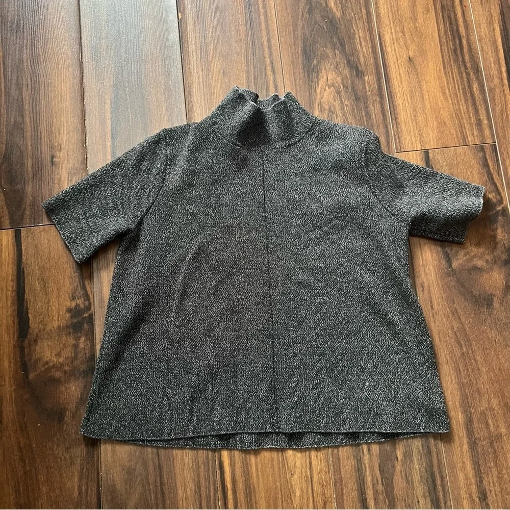 Zara Short Sleeve Mock Neck Top – M - Picture 2 of 7